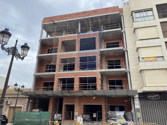 Apartamentos de nueva construcción en el centro de Guardamar del Segura, Costa Blanca — 2