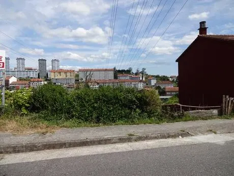 TERRENO EN LA ZONA DE CRUCEIRO DA CORUÑA — 4