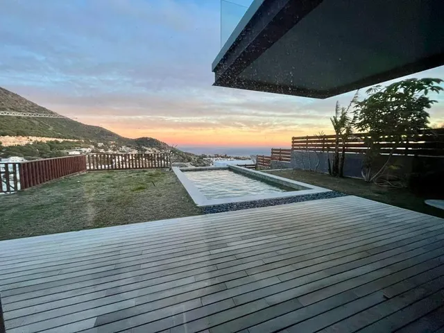 VENDEMOS UNA ELEGANTE Y MODERNA VILLA CON IMPRESIONANTES VISTAS AL MAR!! — 7