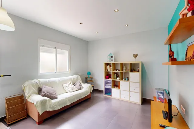Luminosa Planta Baja con Gran Patio y Terraza en el Barrio de la Concepción — 44