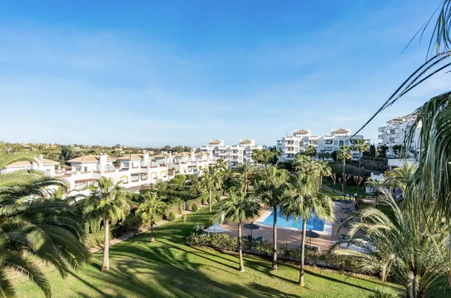 Planta baja 2 habitaciones 90m² en alquiler - Costa Del Sol — 28