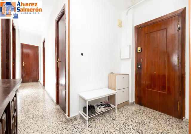 En Venta Piso de 4 dormitorios con ascensor, ideal para reformar a tu gusto. — 7