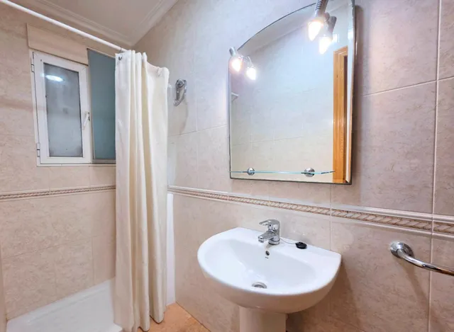 Se vende planta baja con 4 dormitorios y 3 baños en Cartagena junto al Parque de la Rosa — 8