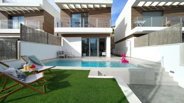 VILLAS MODERNAS DE OBRA NUEVA EN VILLAMARTIN