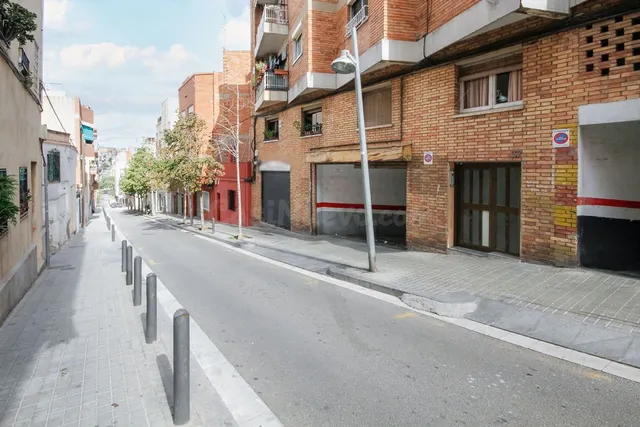 Se vende Piso OKUPADO en Autonomia 37 Badalona, (Barcelona). - foto 3