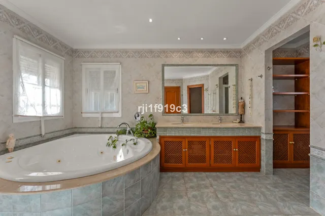 Chalet 4 habitaciones 571m² en venta - Marbella — 47