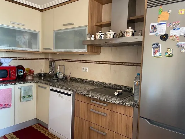 SE VENDE AMPLIO DÚPLEX EN EL CENTRO. COCINA, SALÓN, 3 HAB., 2 BAÑOS, TERRAZAS Y TRASTERO. — 32