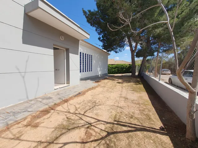 CHALET CON PARCELA Y VISTAS EN CUMBRES DE CALICANTO – ALQUILER TEMPORAL — 24