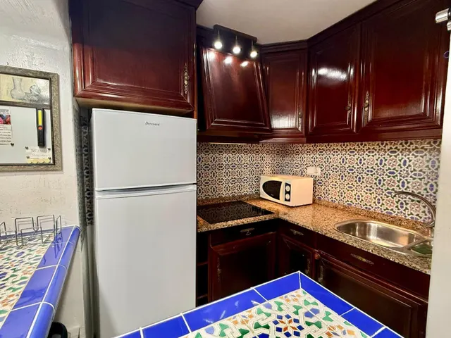 Apartamento con piscina comunitaria, Alicante, Torrevieja. 2 habitaciones, 66 m2, 200 metros del mar — 9