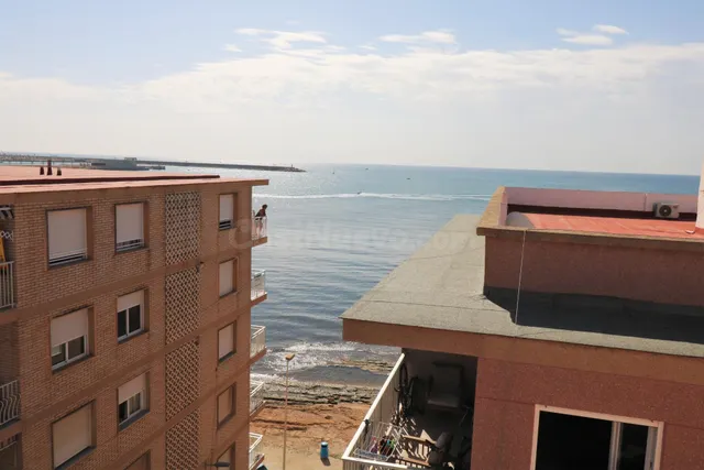 PRECIOSO ÁTICO REFORMADO CON VISTAS AL MAR - ZONA PLAYA NAUF