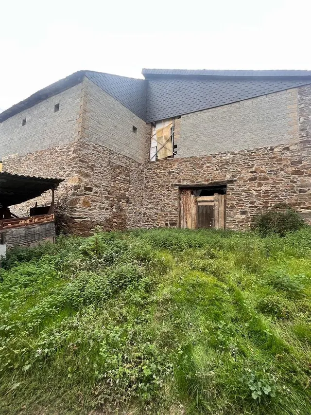 SE VENDE CASA EN CONSTRUCCIÓN  EN VILLANUEVA DE VALDUEZA — 4