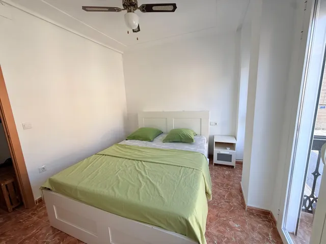 EXCELENTE PISO CERCA DE LA PLAYA, TOTALMENTE REFORMADO, EN 1º PLANTA,  EN UNA CASA TIPICA DEL BARRIO DEL CABAÑAL. — 11