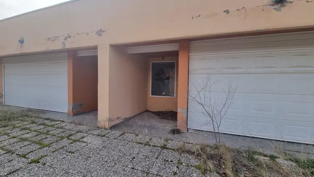 Casa independiente a la venta de 645 m2 construidos en el Alto de La Muela. — 25