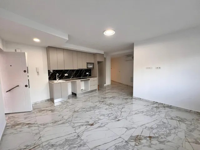 TODO REFORMADO! APARTAMENTO A 100 METROS DE PLAYA ,TORREVIEJA — 2