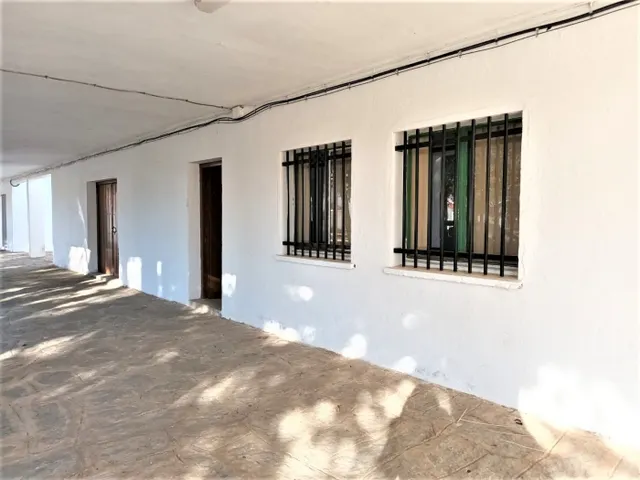 CASA  EN NUEVO NAHARROS CON DOS SALONES EN EL CENTRO — 4