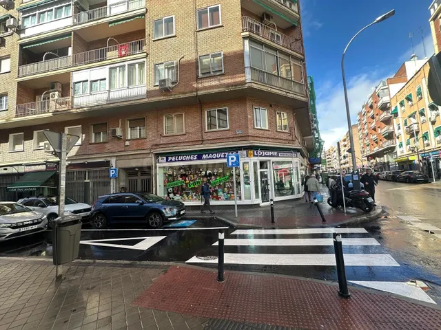 Excelente local en venta en la calle Cartagena - foto 4