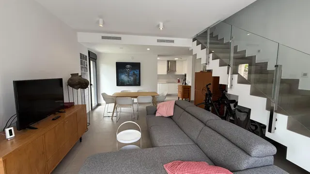 CHALET SEMINUEVO CON VISTAS AL MAR, PISCINA PRIVADA Y COCINA DE VERANO – LA TORRE DE LA HORADADA — 16