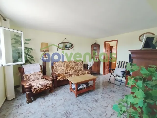 Casa con terreno en JARAVIA (Pulpi)