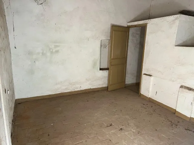 SOLAR EN VENTA CON CASAL DE PIEDRA EN LA SERRA BARONA — 16