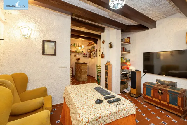 GRAN CASA EN ALBAICÍN BAJO. — 14