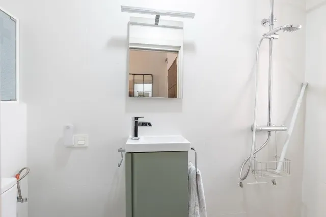Casa adosada en urbanización con piscina junto al Ferial — 36