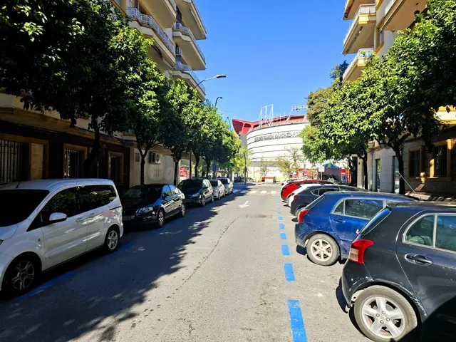 Piso en Nervión. Zona Eduardo Dato C/ Ventura de la Vega. Co - foto 4