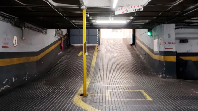 Parking 12m² en alquiler - Eixample — 10