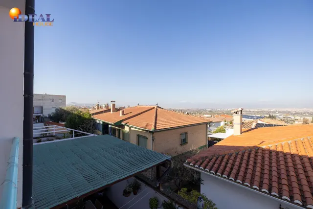 MARAVILLOSA CASA  A POCOS MINUTOS DEL CENTRO DE LA ZUBIA — 28