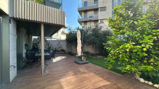 Piso en via hispanidad 131 — 44