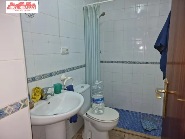LOCAL COMERCIAL DISPONIBLE A LA VENTA, Y APTO PARA CUALQUIER TIPO DE NEGOCIO. — 4