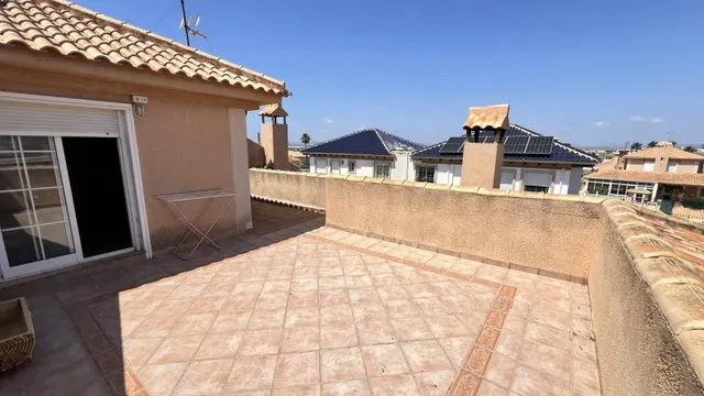 Villa 3 habitaciones 192m² en venta - Zona los Frutales — 41