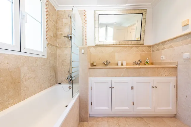 Chalet 5 habitaciones 403m² en venta - Costa del Sol — 23