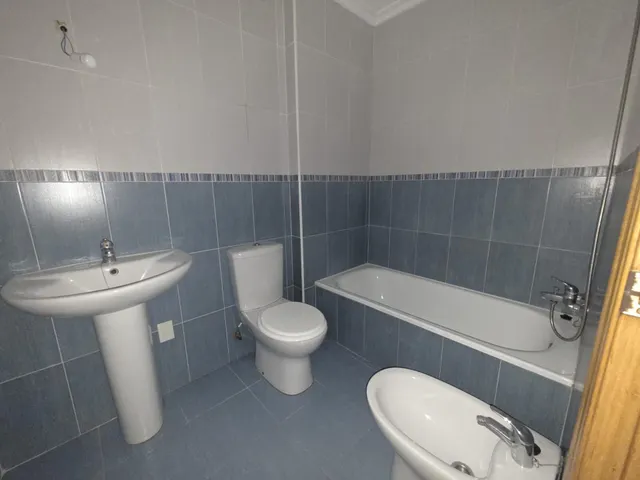 Amplia vivienda de 3 dormitorios con ascensor en Elche — 15