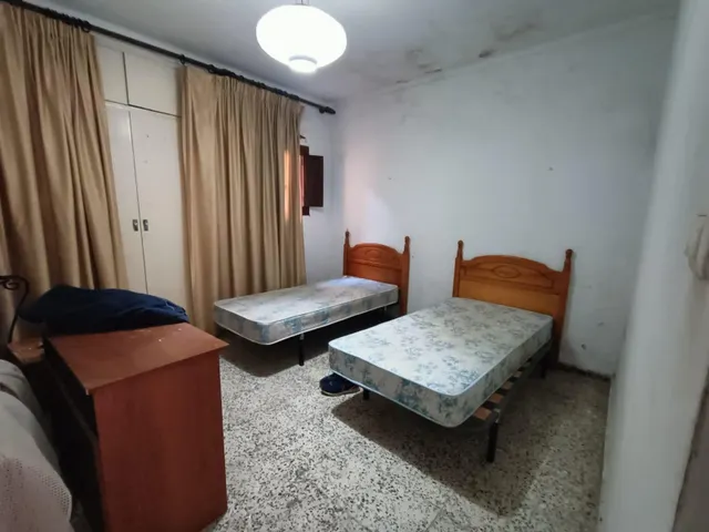 OPORTUNIDAD DE DOS CASAS EN UNA — 34