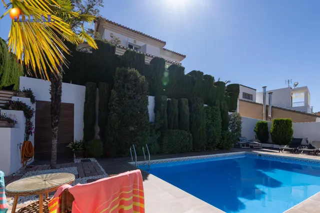 *  Espectacular chalet con piscina y vistas impresionantes — 5