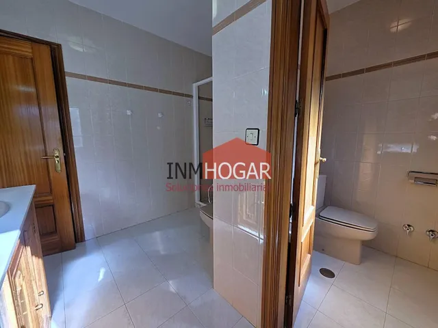 Exclusivo Chalet en Hervencias, Ávila - Un Oasis de Espacio y Tranquilidad — 36