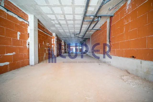 Local comercial de 400m2 en San Vicente, zona Huerta - foto 3
