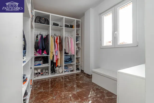 Encantadora Casa Reformada en Ogijares con Vistas y Espacios para Disfrutar — 18