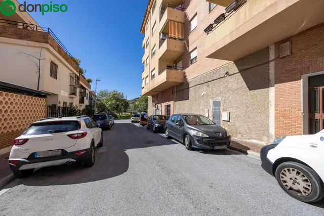 Local comercial con posibilidad de cambio de uso a vivienda