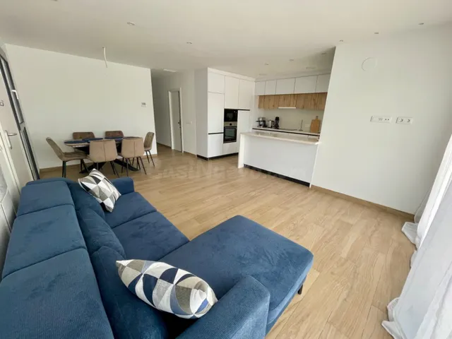 Apartamento 3 habitaciones 157m² en alquiler - Balcón de fin - foto 3