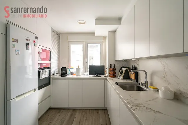 Piso exterior de 3 habitaciones en la calle José Hierro, par - foto 2