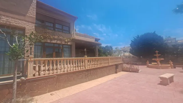 RESTAURANTE EN CABO ROIG. CON 871 M2. — 49