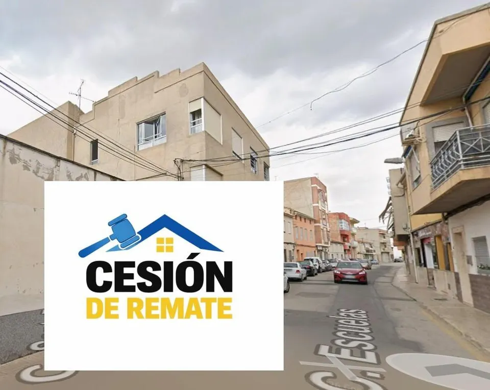 PISO EN ALGUAZAS