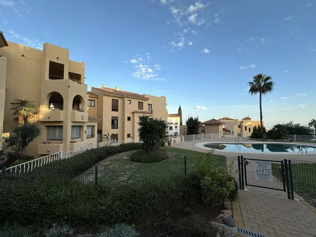 Benalmádena Pueblo - Piso 2 Dormitorios Vistas al Mar, Garaje, Trastero, Piscina — 2