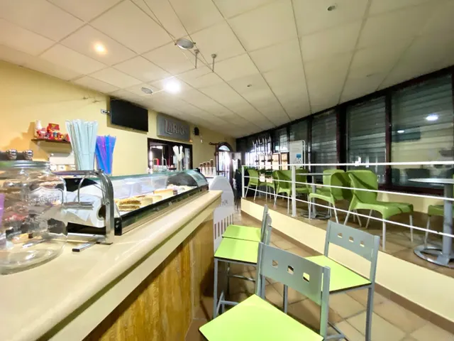 Negocio de hostelería en primera línea — 15