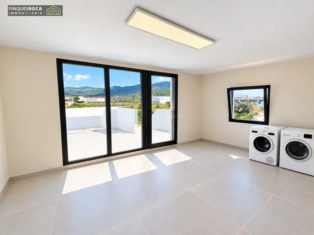 Exclusivo chalet de diseño con piscina privada a 200 metros del mar en les cases d’alcanar — 43
