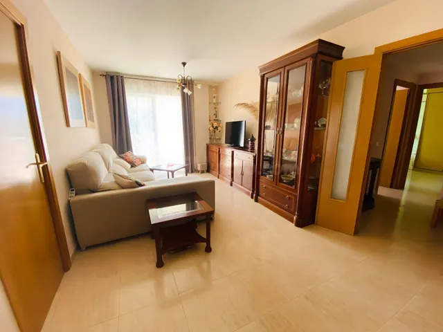 Exclusivo Piso Esquinero de Tres Dornitorios y Amplia Terraz - foto 4
