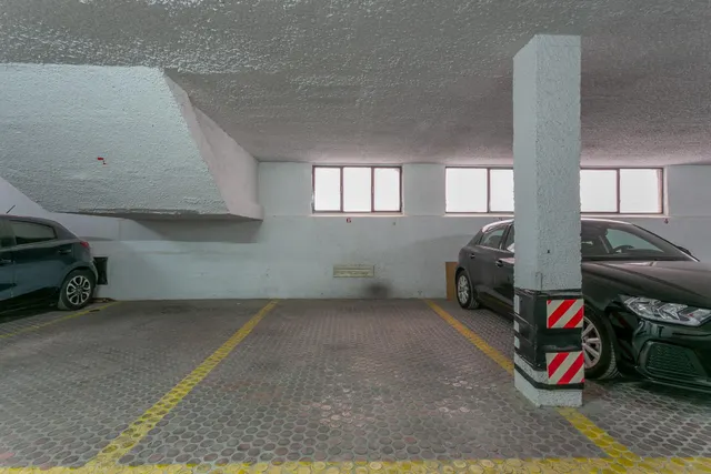 TRATESTERO EN VENTA EN EL CENTRO DE GRANADA — 20