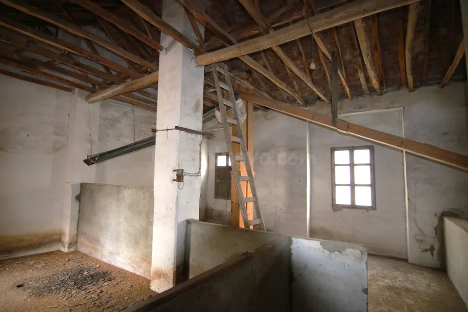 Almacén 823m² en venta - South of spain