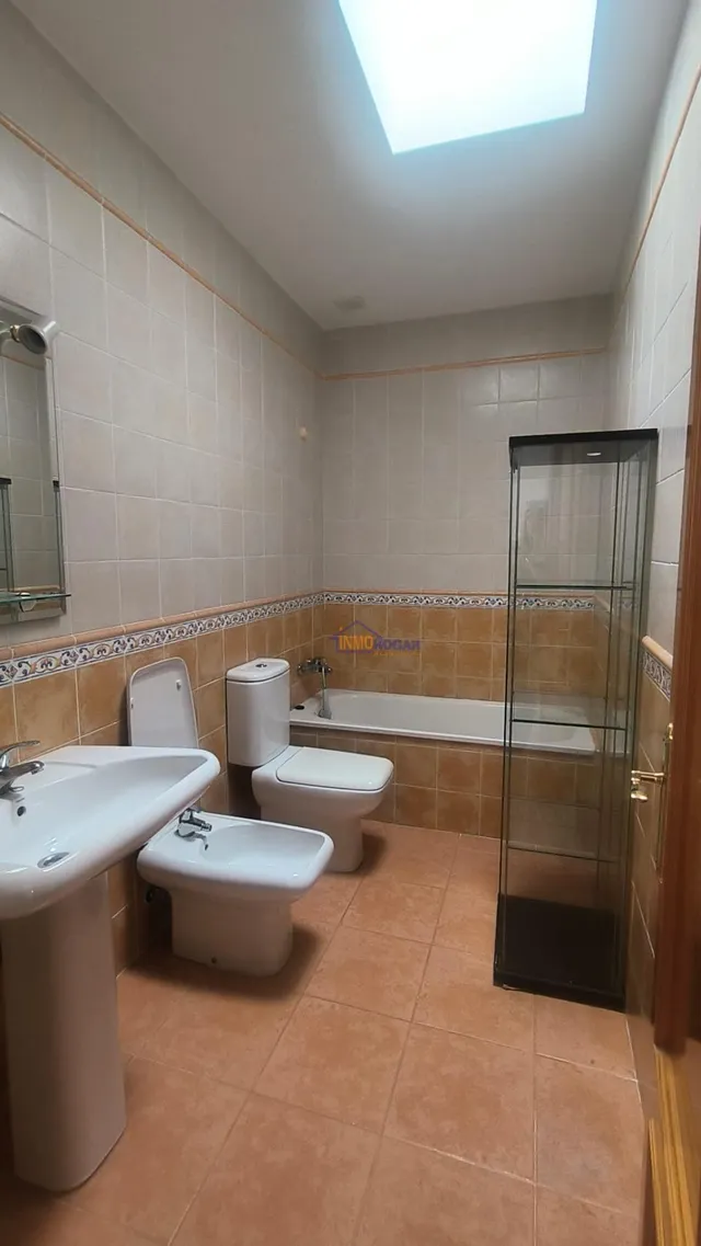 Amplio Adosado en el Corazón de Fondon por solo €125,000 — 23